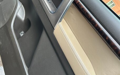 Toyota Land Cruiser 200, 2010 год, 2 700 000 рублей, 8 фотография