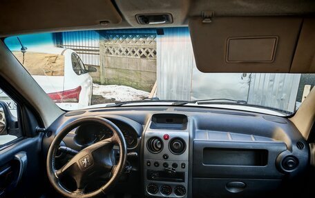 Peugeot Partner II рестайлинг 2, 2010 год, 300 000 рублей, 9 фотография