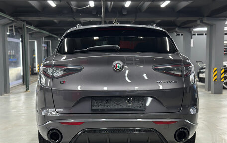 Alfa Romeo Stelvio, 2024 год, 4 799 000 рублей, 7 фотография