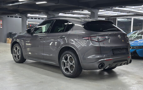 Alfa Romeo Stelvio, 2024 год, 4 799 000 рублей, 6 фотография