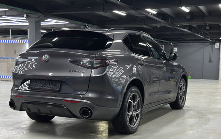 Alfa Romeo Stelvio, 2024 год, 4 799 000 рублей, 8 фотография