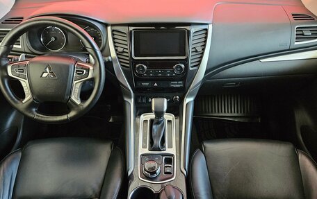 Mitsubishi Pajero Sport III рестайлинг, 2019 год, 2 849 000 рублей, 9 фотография