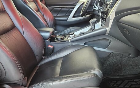 Mitsubishi Pajero Sport III рестайлинг, 2019 год, 2 849 000 рублей, 13 фотография