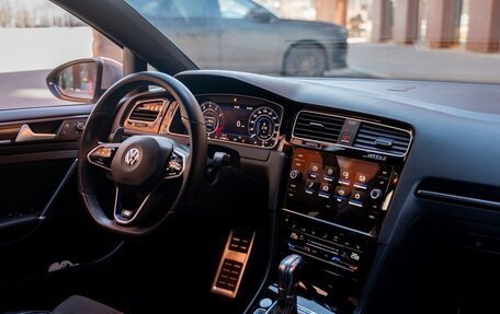 Volkswagen Golf R VII, 2014 год, 2 888 000 рублей, 21 фотография