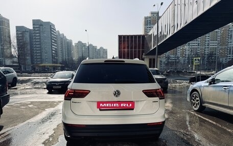 Volkswagen Tiguan II, 2018 год, 2 750 000 рублей, 6 фотография