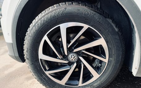 Volkswagen Tiguan II, 2018 год, 2 750 000 рублей, 19 фотография