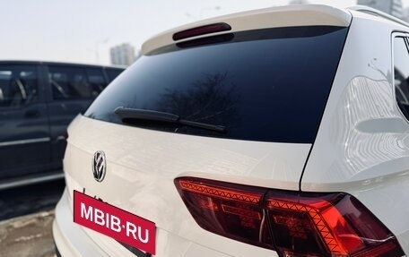 Volkswagen Tiguan II, 2018 год, 2 750 000 рублей, 18 фотография