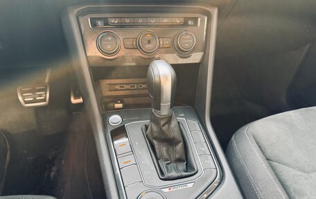 Volkswagen Tiguan II, 2018 год, 2 750 000 рублей, 35 фотография