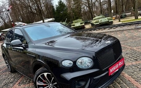 Bentley Bentayga I, 2021 год, 22 000 000 рублей, 13 фотография