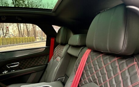 Bentley Bentayga I, 2021 год, 22 000 000 рублей, 33 фотография