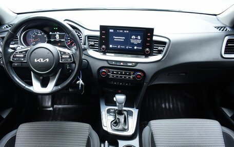 KIA cee'd III, 2022 год, 2 250 000 рублей, 10 фотография