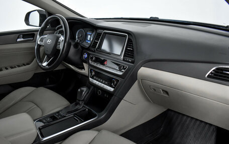 Hyundai Sonata VII, 2018 год, 1 755 000 рублей, 13 фотография