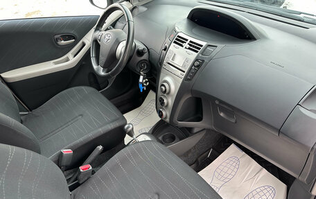 Toyota Yaris III рестайлинг, 2008 год, 545 000 рублей, 10 фотография