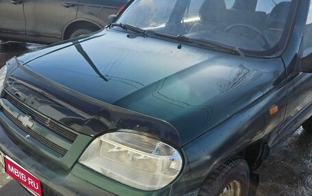 Chevrolet Niva I рестайлинг, 2003 год, 260 000 рублей, 1 фотография