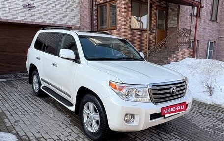 Toyota Land Cruiser 200, 2015 год, 4 850 000 рублей, 3 фотография