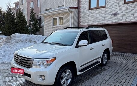 Toyota Land Cruiser 200, 2015 год, 4 850 000 рублей, 2 фотография