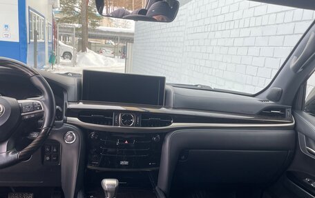 Lexus LX III, 2017 год, 5 600 000 рублей, 5 фотография