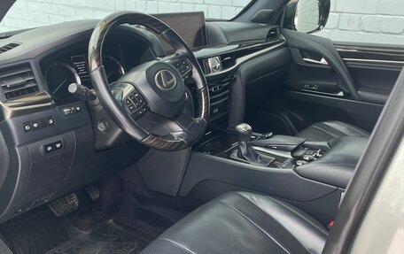 Lexus LX III, 2017 год, 5 600 000 рублей, 7 фотография