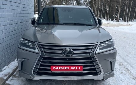 Lexus LX III, 2017 год, 5 600 000 рублей, 8 фотография