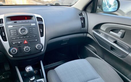 KIA cee'd I рестайлинг, 2010 год, 965 000 рублей, 13 фотография