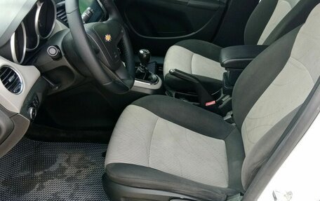 Chevrolet Cruze II, 2012 год, 570 000 рублей, 6 фотография