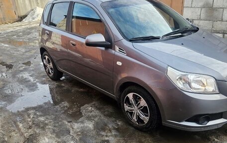 Chevrolet Aveo III, 2010 год, 550 000 рублей, 2 фотография