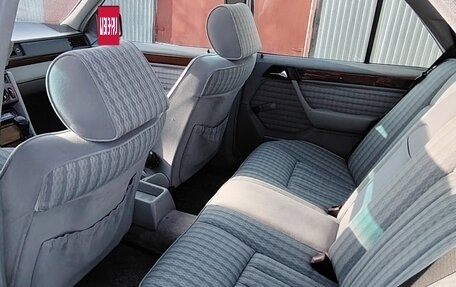 Mercedes-Benz W124, 1990 год, 200 000 рублей, 11 фотография