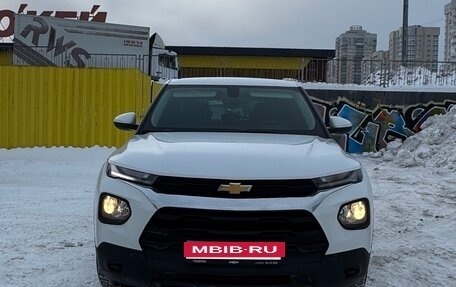 Chevrolet TrailBlazer, 2021 год, 2 100 000 рублей, 21 фотография