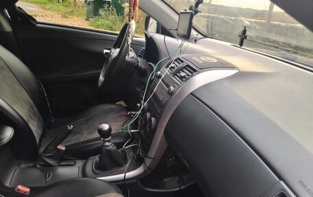 Toyota Corolla, 2010 год, 950 000 рублей, 3 фотография