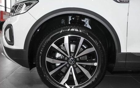 Volkswagen T-Roc I, 2021 год, 2 290 000 рублей, 16 фотография
