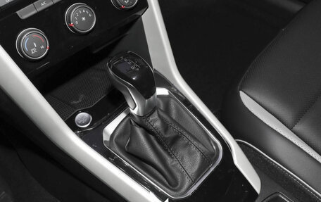 Volkswagen T-Roc I, 2021 год, 2 290 000 рублей, 11 фотография