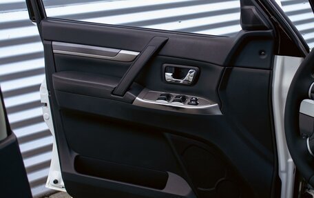 Mitsubishi Pajero IV, 2014 год, 1 895 000 рублей, 12 фотография