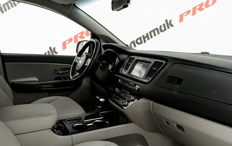 KIA Carnival III, 2018 год, 3 080 000 рублей, 14 фотография