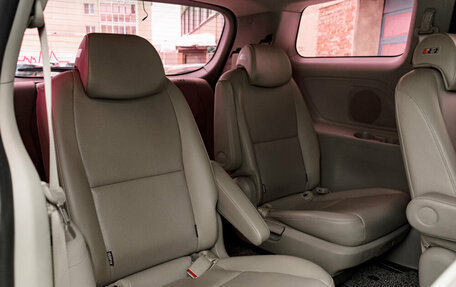 KIA Carnival III, 2018 год, 3 080 000 рублей, 28 фотография