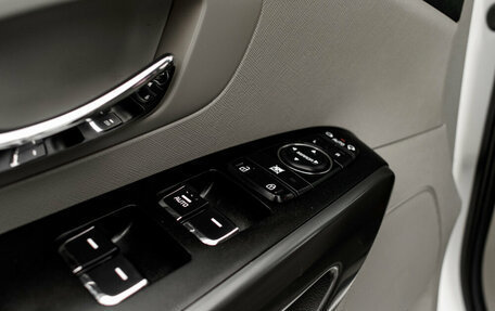 KIA Carnival III, 2018 год, 3 080 000 рублей, 26 фотография