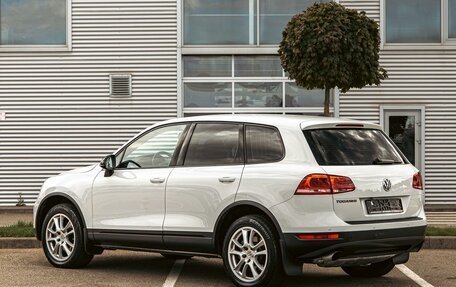 Volkswagen Touareg III, 2014 год, 1 995 000 рублей, 4 фотография