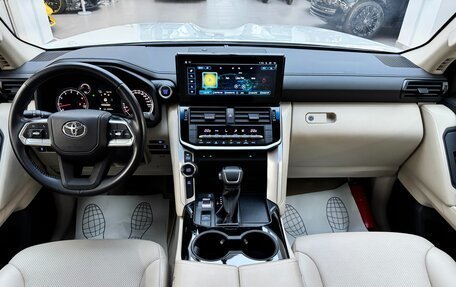 Toyota Land Cruiser, 2022 год, 10 790 000 рублей, 19 фотография