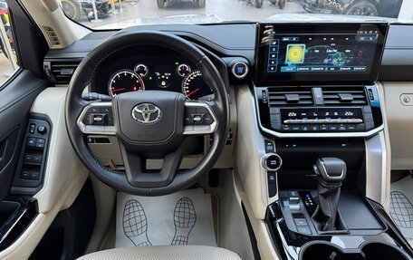 Toyota Land Cruiser, 2022 год, 10 790 000 рублей, 30 фотография