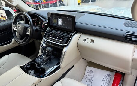 Toyota Land Cruiser, 2022 год, 10 790 000 рублей, 33 фотография