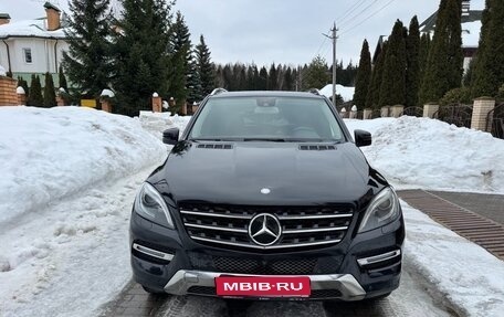 Mercedes-Benz M-Класс, 2014 год, 2 950 000 рублей, 1 фотография