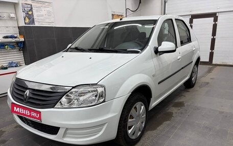 Renault Logan I, 2013 год, 380 000 рублей, 1 фотография
