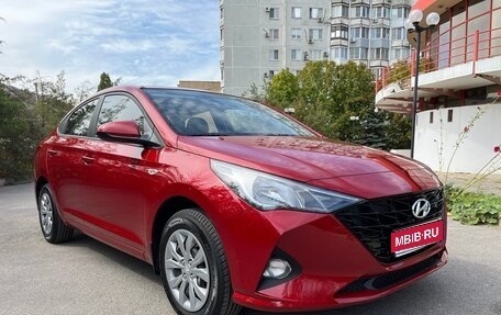 Hyundai Solaris II рестайлинг, 2022 год, 1 870 000 рублей, 1 фотография