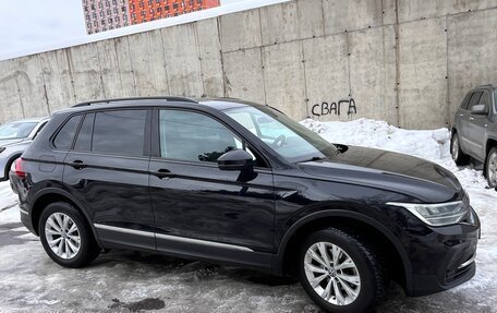 Volkswagen Tiguan II, 2021 год, 2 300 000 рублей, 4 фотография