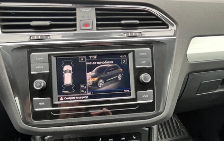 Volkswagen Tiguan II, 2021 год, 2 300 000 рублей, 20 фотография