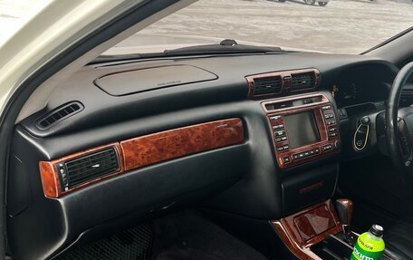 Toyota Crown Majesta, 2002 год, 650 000 рублей, 21 фотография