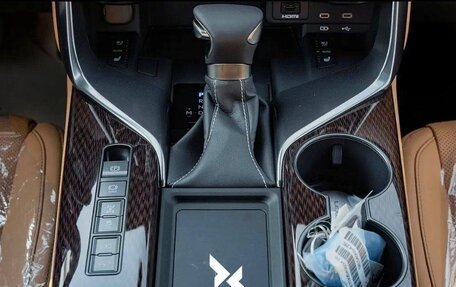 Toyota Land Cruiser, 2026 год, 15 000 000 рублей, 12 фотография