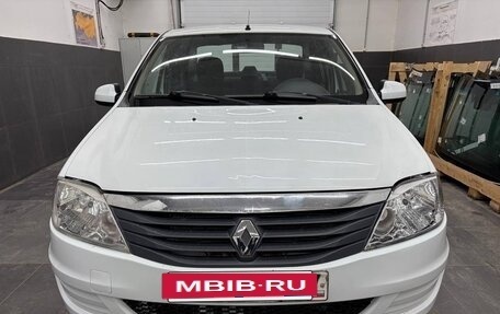 Renault Logan I, 2013 год, 380 000 рублей, 2 фотография
