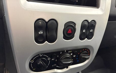 Renault Logan I, 2013 год, 380 000 рублей, 10 фотография