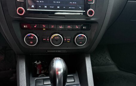 Volkswagen Jetta VI, 2012 год, 820 000 рублей, 11 фотография