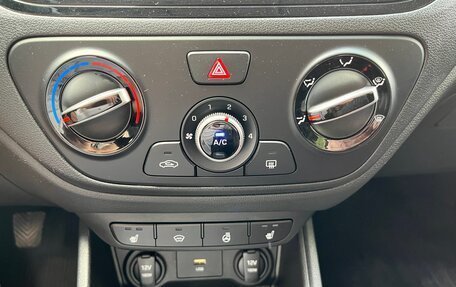 Hyundai Solaris II рестайлинг, 2022 год, 1 870 000 рублей, 21 фотография